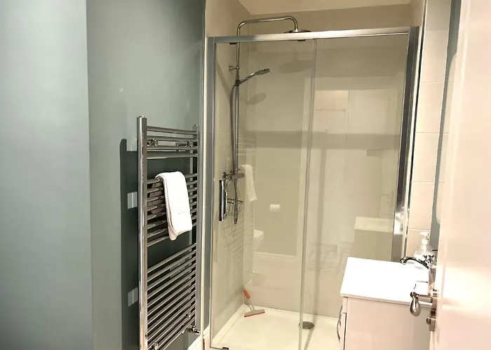 度假居 4 Bed House Sleeps 7 - Parking Garden Wifi 基拉尼