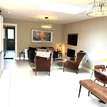 度假居 4 Bed House Sleeps 7 - Parking Garden Wifi *